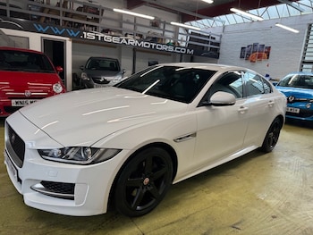 Used Jaguar XE 2017 for sale - 77199209: Photo