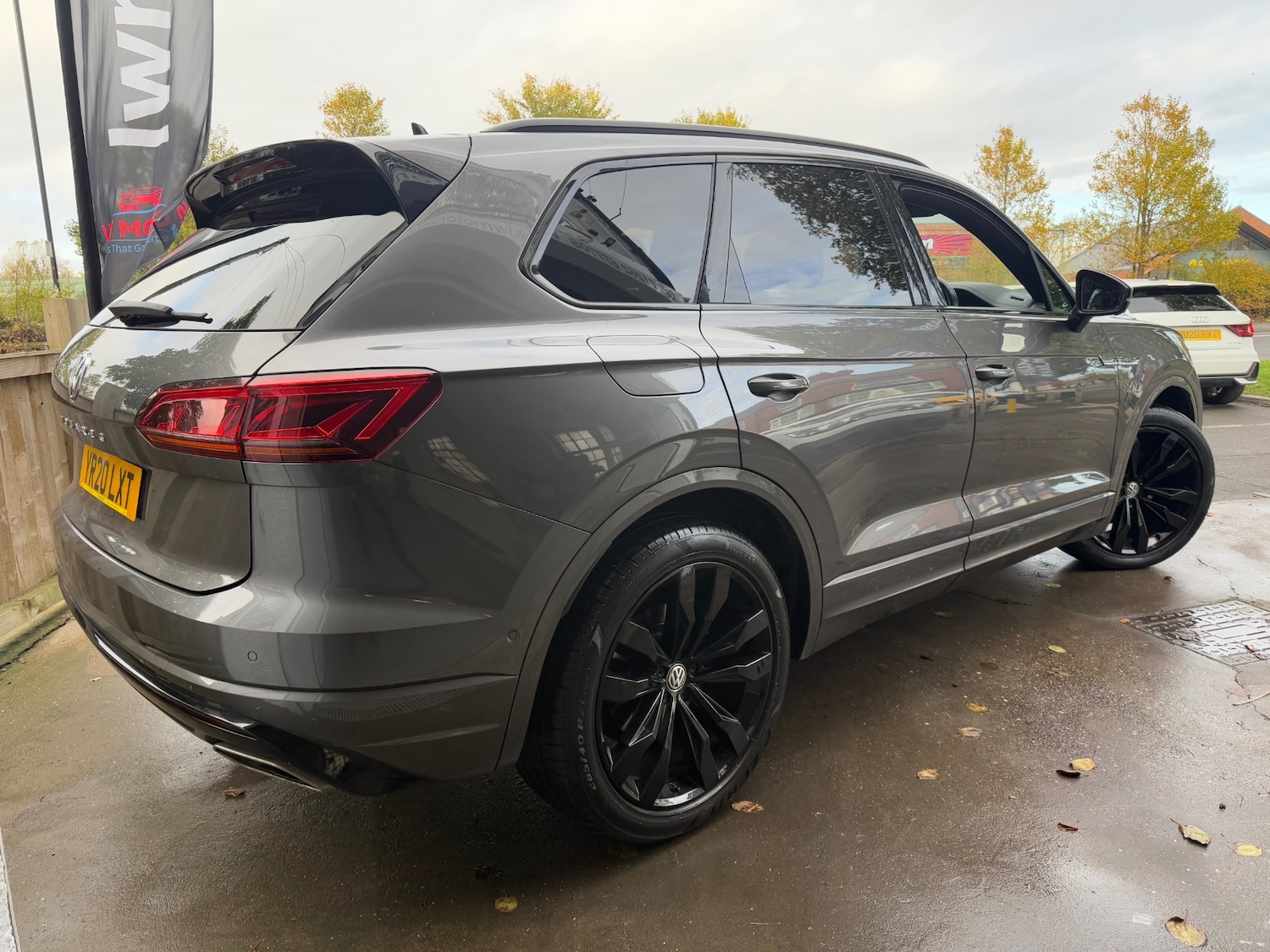 Used Volkswagen Touareg 2020 for sale - 76471343: Photo 2