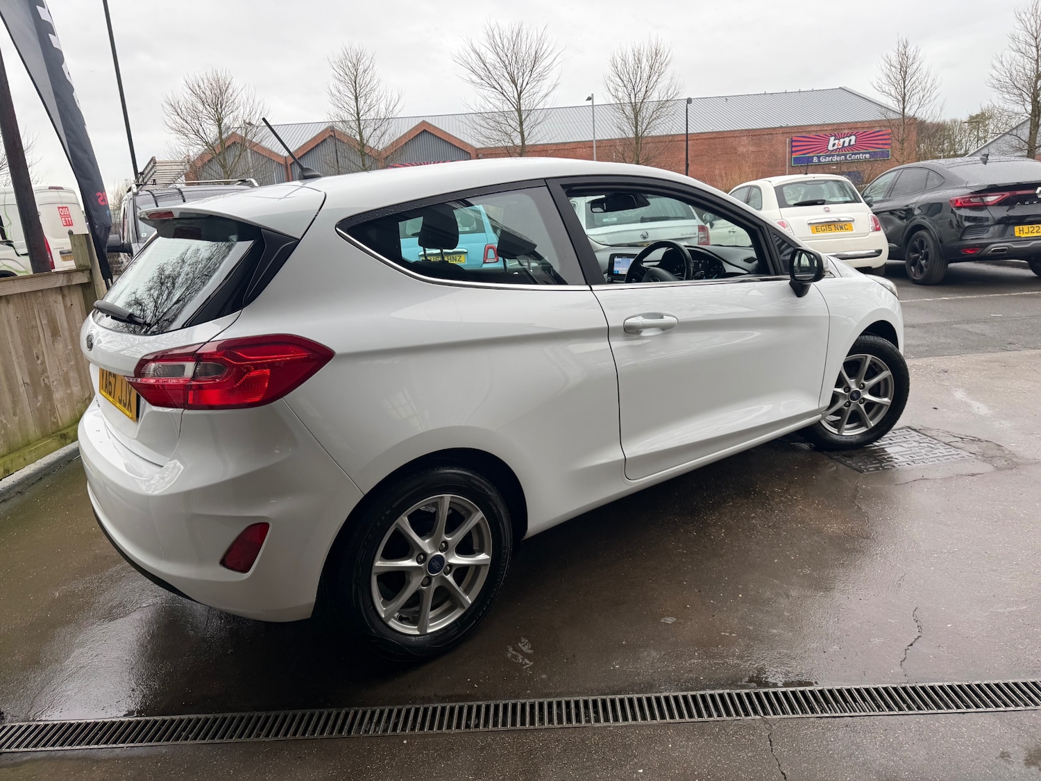 Used Ford Fiesta 2018 for sale - 77631321: Photo 2
