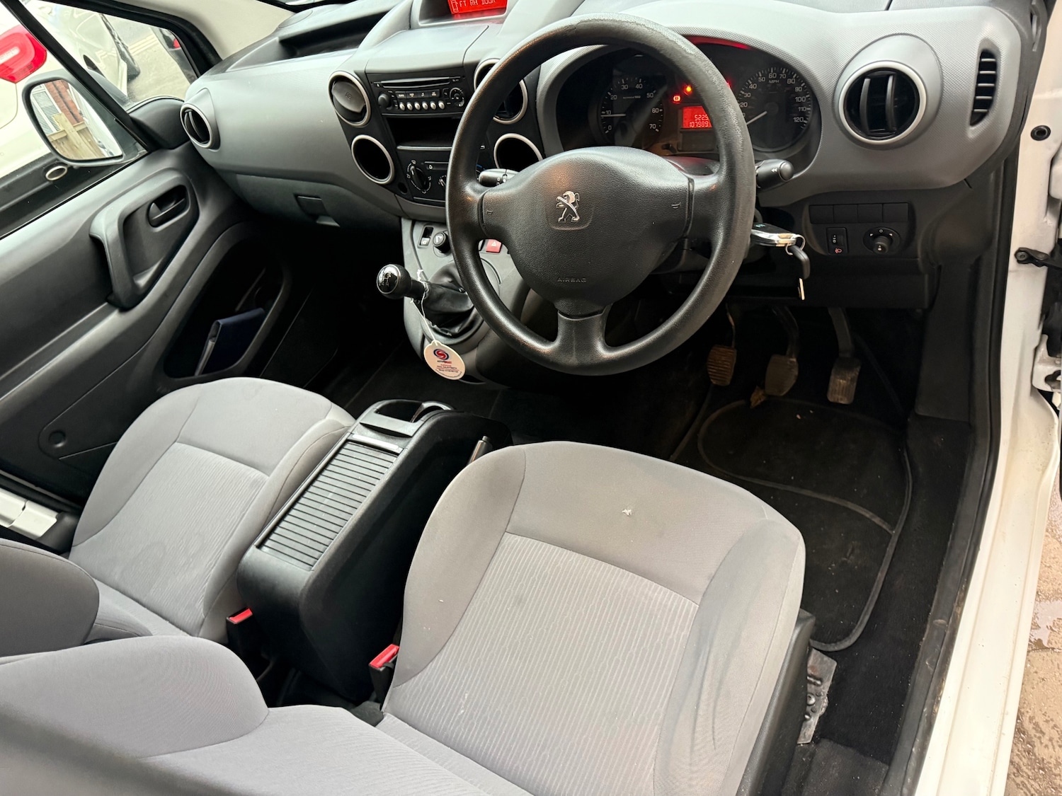 Used Peugeot Partner 2014 for sale - 77329474: Photo 9