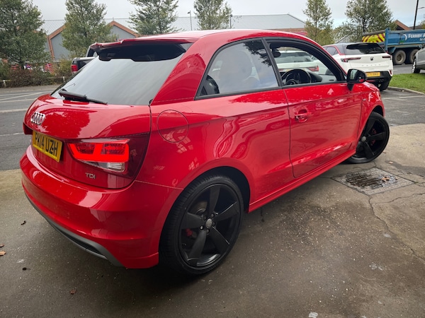 Used Audi A1 2014 for sale - 76325000: Photo 2
