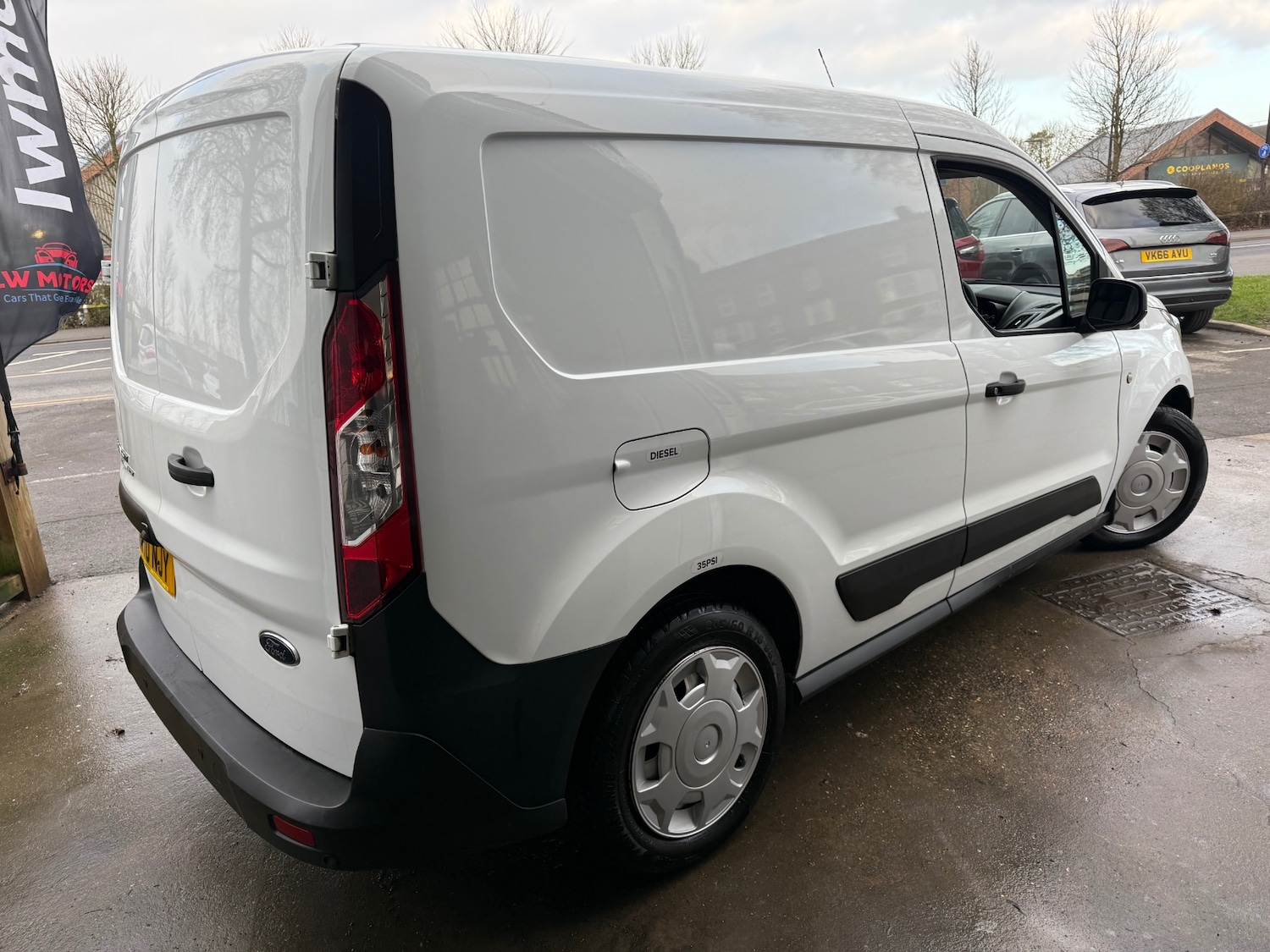 Used Ford Transit Connect 2020 for sale - 77261086: Photo 2