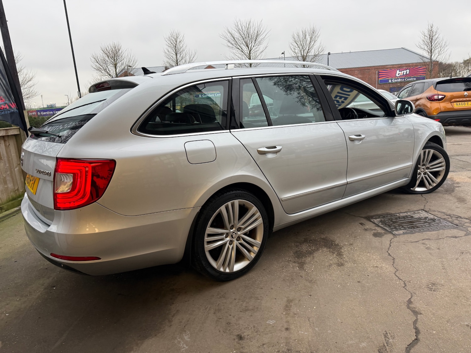 Used Skoda Superb 2015 for sale - 77423689: Photo 4