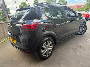 Used Dacia Sandero Stepway 2023 for sale - 78852993: Photo