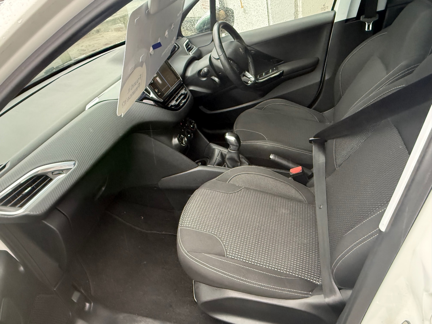 Used Peugeot 208 2017 for sale - 77606960: Photo 9