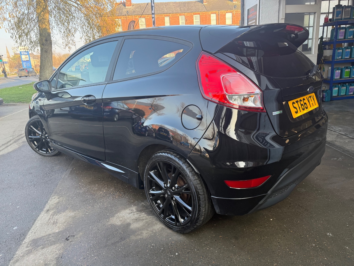 Used Ford Fiesta 2017 for sale - 77782150: Photo 4