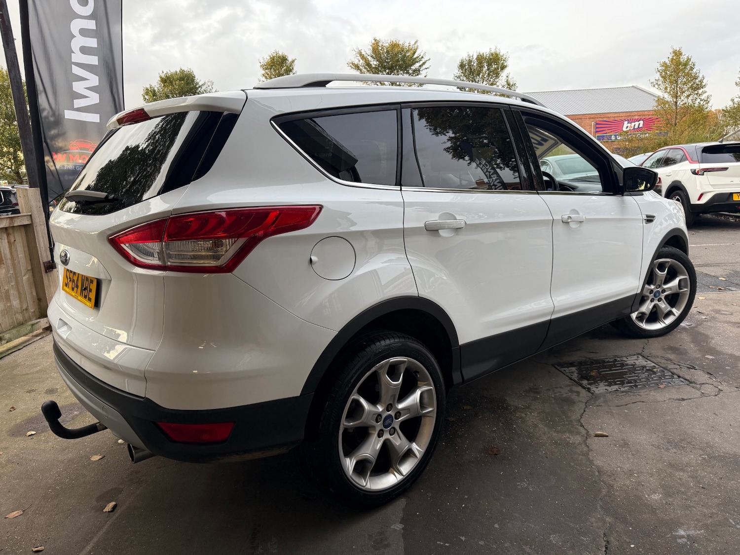 Used Ford Kuga 2014 for sale - 76404841: Photo 2