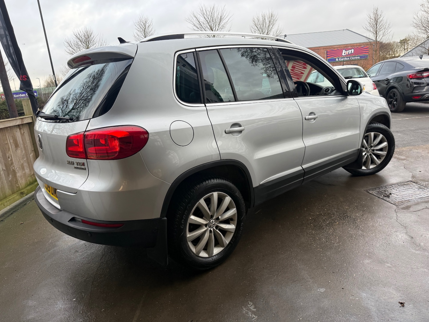 Used Volkswagen Tiguan 2015 for sale - 77631301: Photo 2