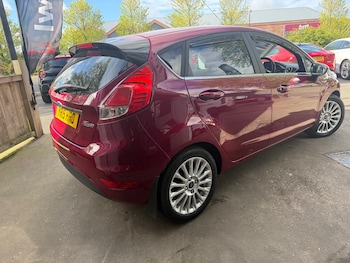 Used Ford Fiesta 2015 for sale - 78571834: Photo
