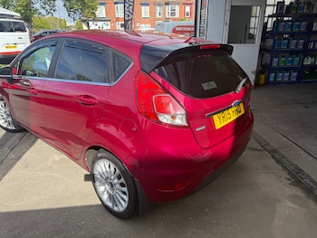 Used Ford Fiesta 2015 for sale - 78571834: Photo