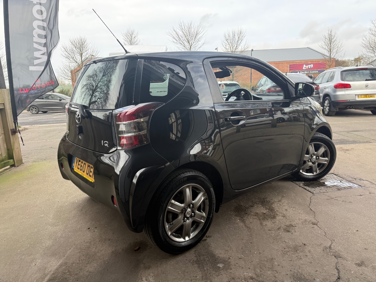 Used Toyota IQ 2010 for sale - 77641082: Photo 2