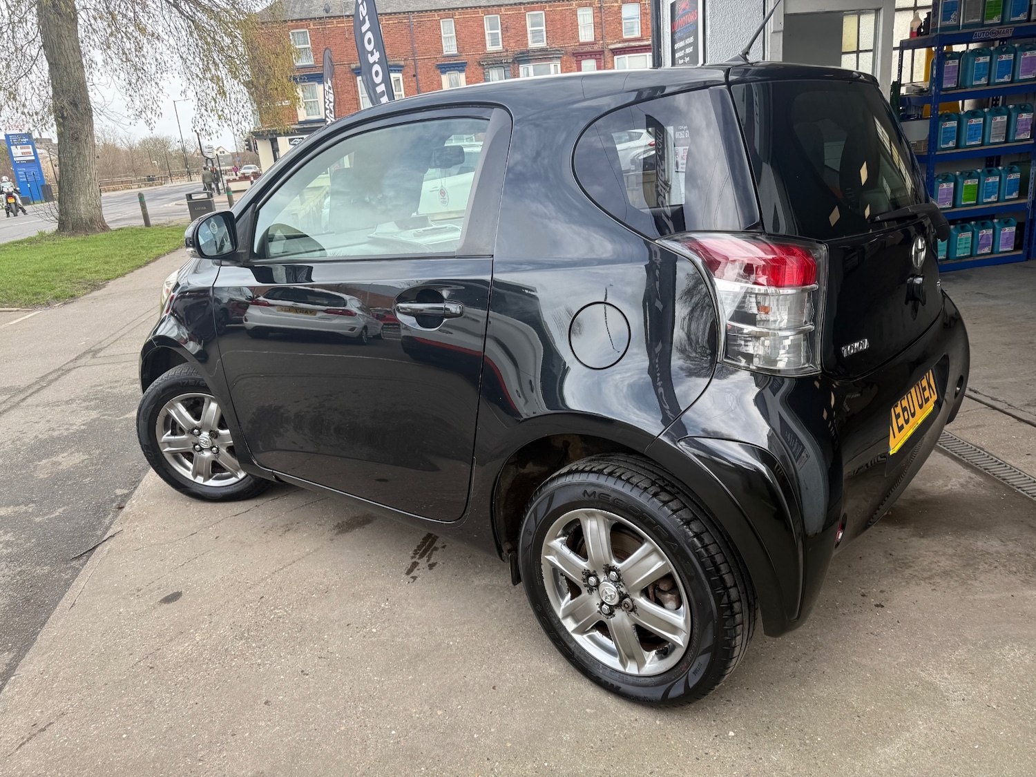 Used Toyota IQ 2010 for sale - 77641082: Photo 4