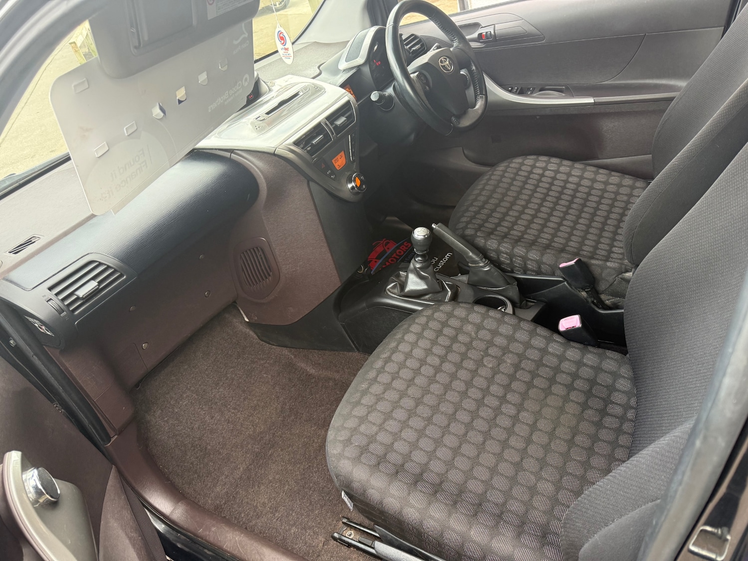 Used Toyota IQ 2010 for sale - 77641082: Photo 9