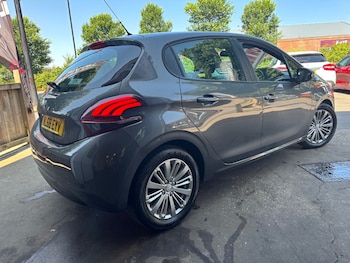 Used Peugeot 208 2018 for sale - 79168332: Photo