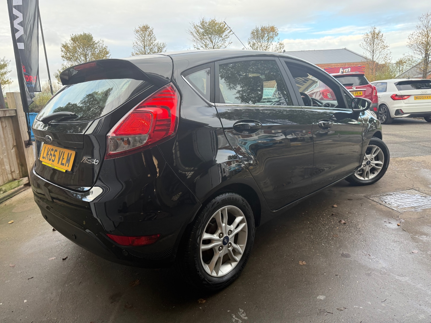 Used Ford Fiesta 2015 for sale - 76533673: Photo 2