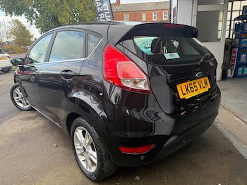 Used Ford Fiesta 2015 for sale - 76533673: Photo