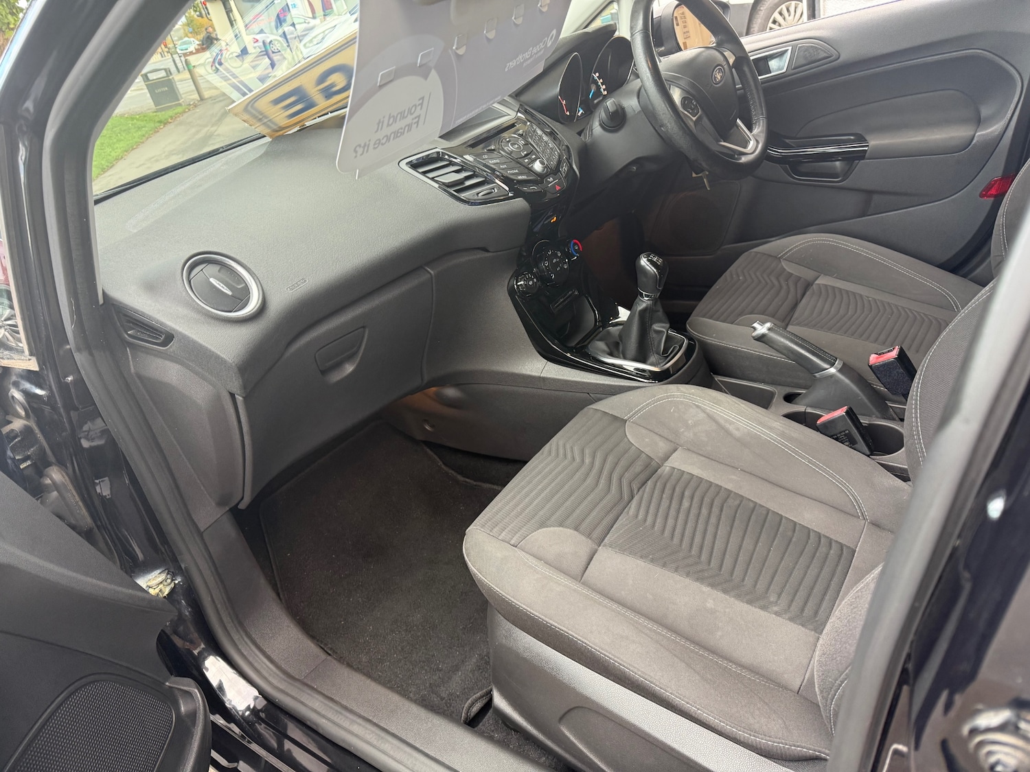 Used Ford Fiesta 2015 for sale - 76533673: Photo 7