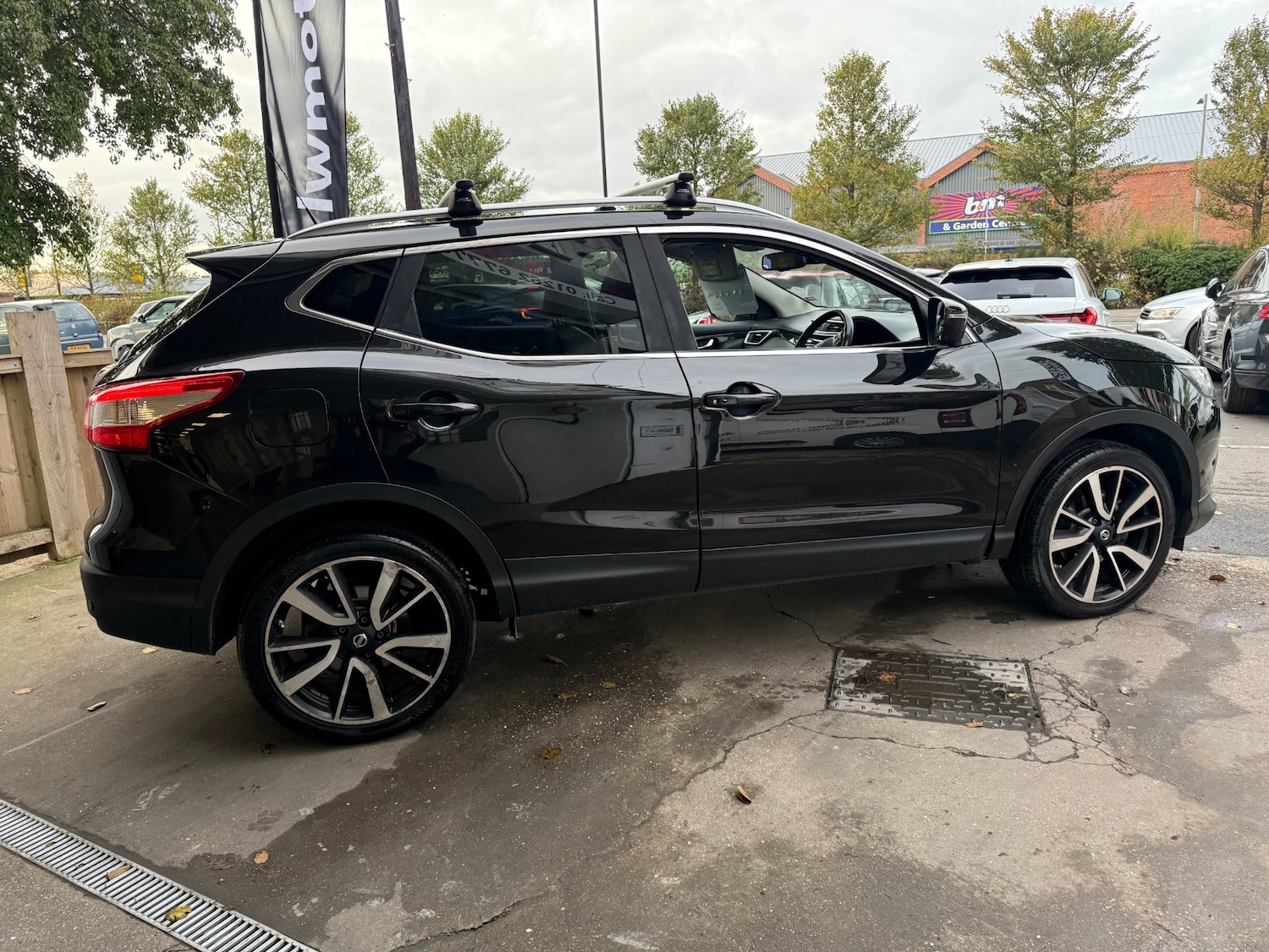 Used Nissan Qashqai 2015 for sale - 76404888: Photo 8