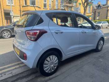 Used Hyundai i10 2019 for sale - 74504046: Photo