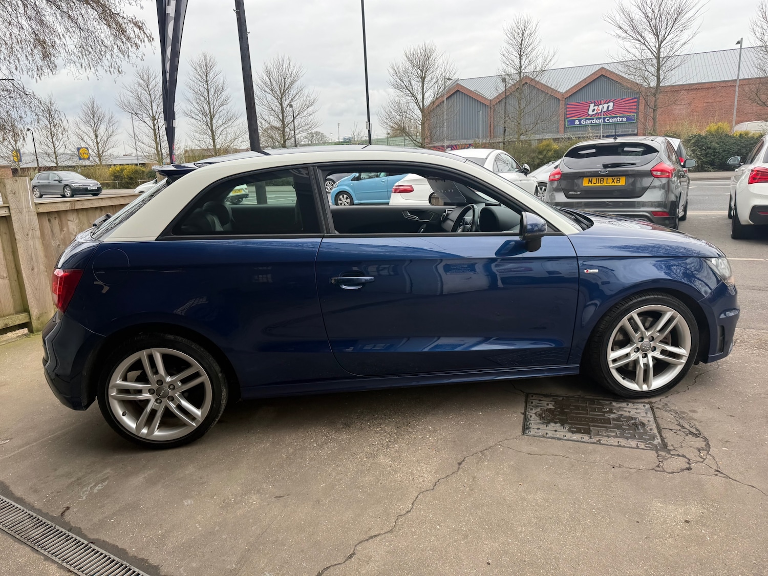 Used Audi A1 2014 for sale - 78108837: Photo 6