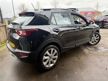 Used Kia Stonic 2018 for sale - 77851041: Photo