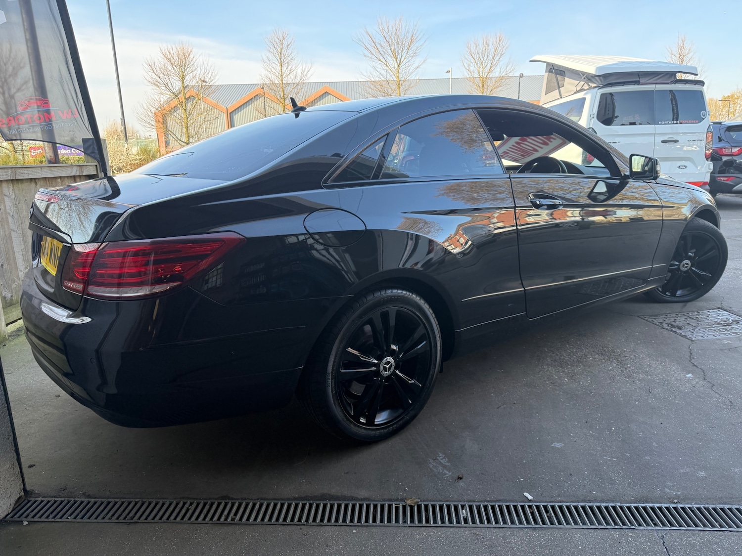 Used Mercedes-Benz E Class 2014 for sale - 77938411: Photo 2