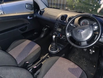 Used Ford Fiesta 2004 for sale - 76757456: Photo