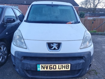 Used Peugeot Partner 2011 for sale - 76588574: Photo