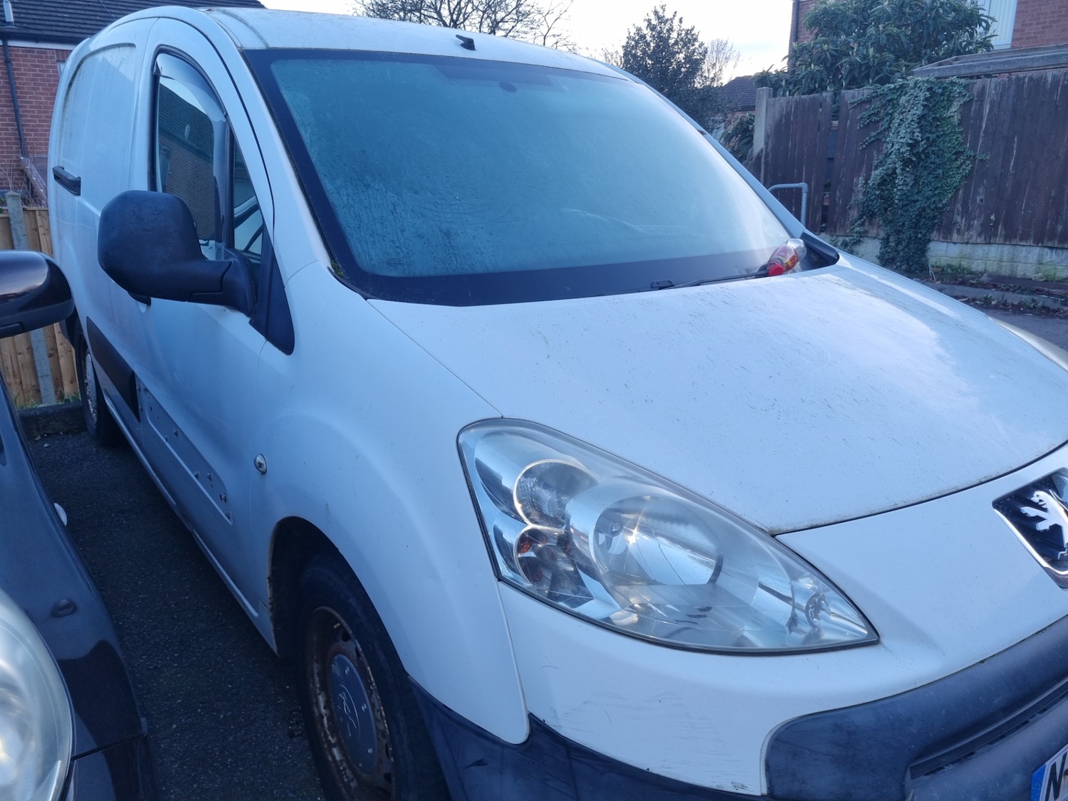 Used Peugeot Partner 2011 for sale - 76588574: Photo 5