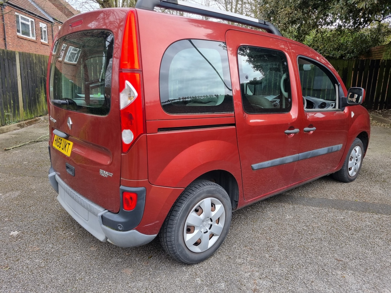 Used Renault Kangoo 2009 for sale - 76577374: Photo 2
