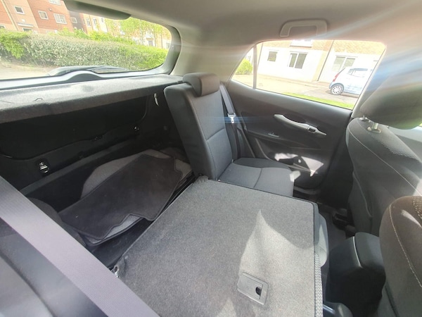 Used Toyota Auris 2010 for sale - 76251289: Photo 11