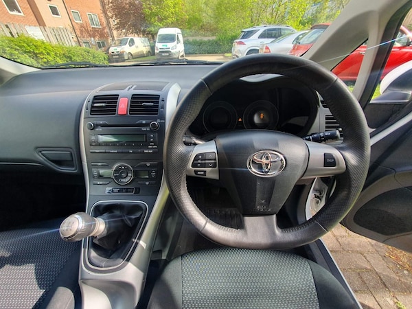 Used Toyota Auris 2010 for sale - 76251289: Photo 23