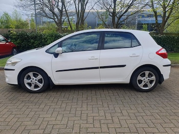 Used Toyota Auris 2010 for sale - 76251289: Photo