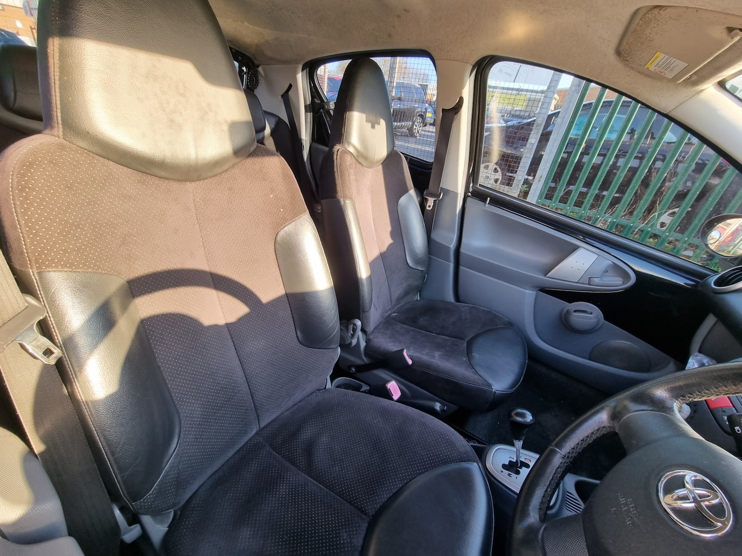 Used Toyota AYGO 2009 for sale - 76577379: Photo 15