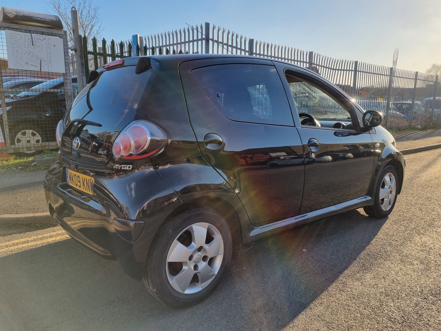 Used Toyota AYGO 2009 for sale - 76577379: Photo 3