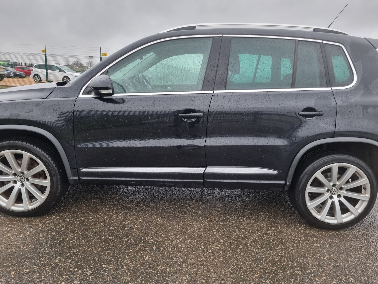 Used Volkswagen Tiguan 2010 for sale - 77326397: Photo 4