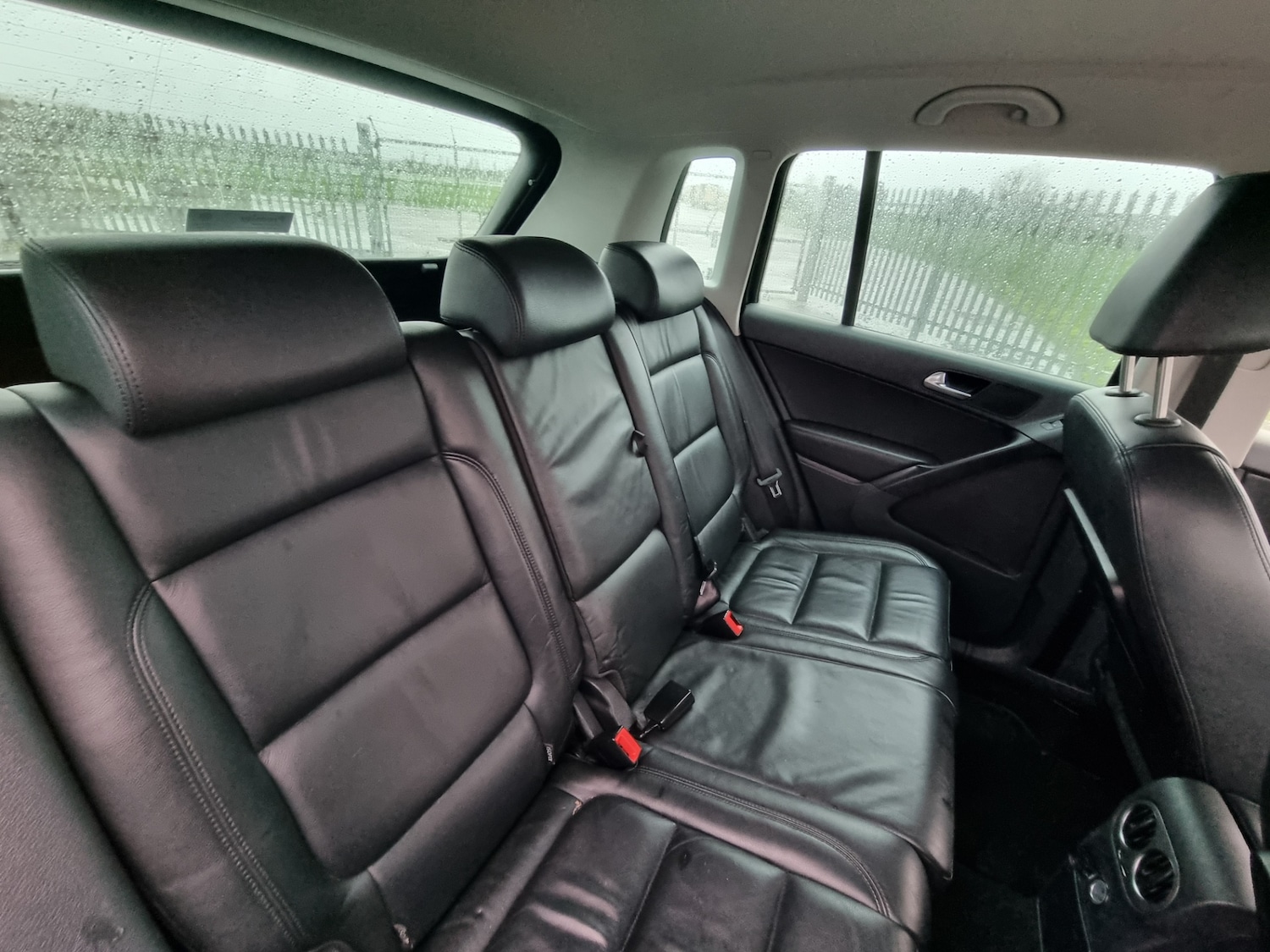 Used Volkswagen Tiguan 2010 for sale - 77326397: Photo 8