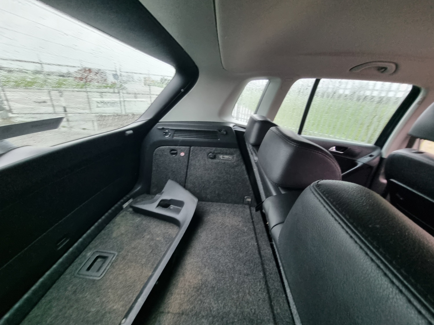 Used Volkswagen Tiguan 2010 for sale - 77326397: Photo 9