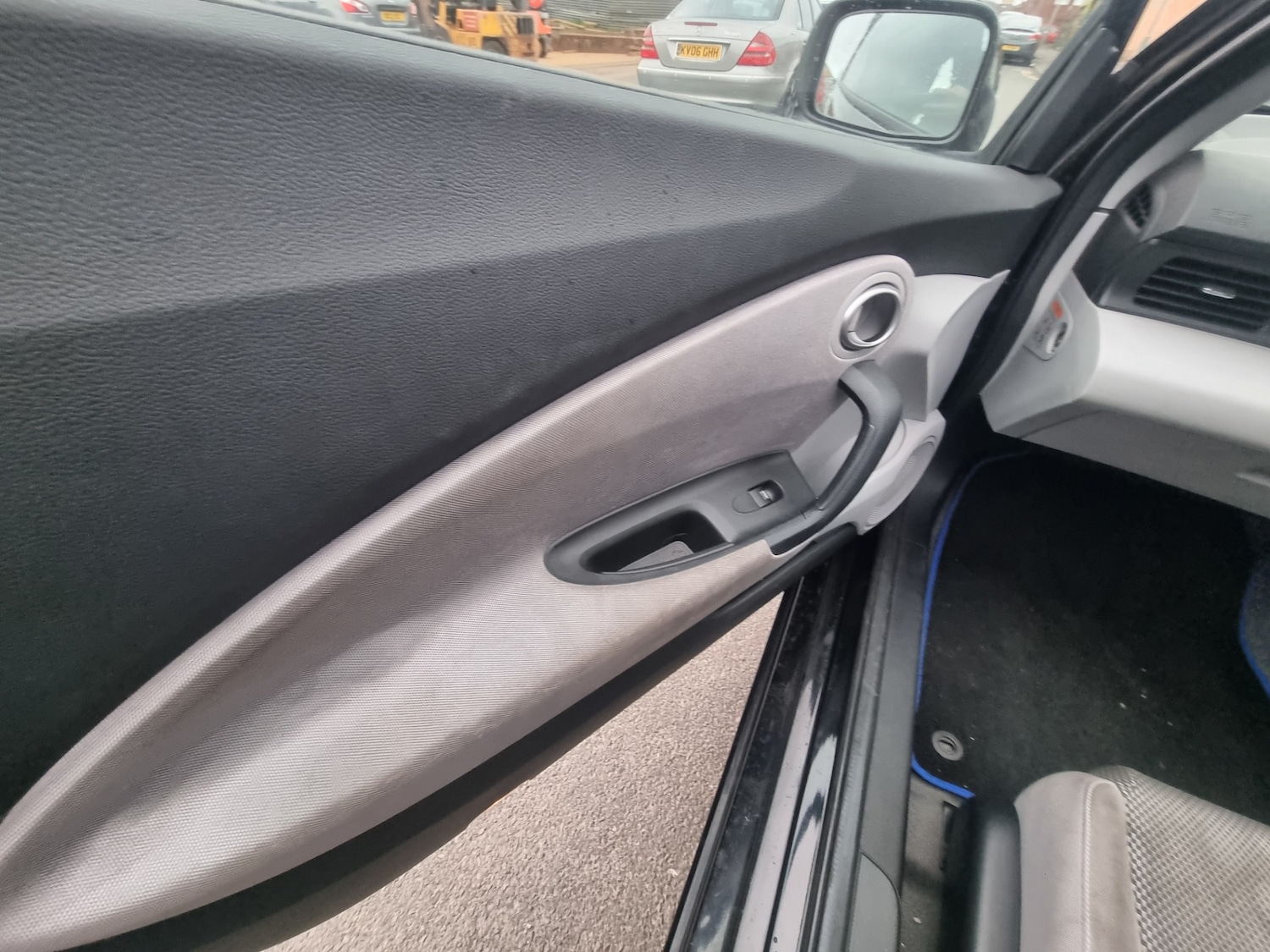 Used Honda CR-Z 2011 for sale - 77983387: Photo 18