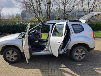 Used Dacia Duster 2018 for sale - 76593381: Photo