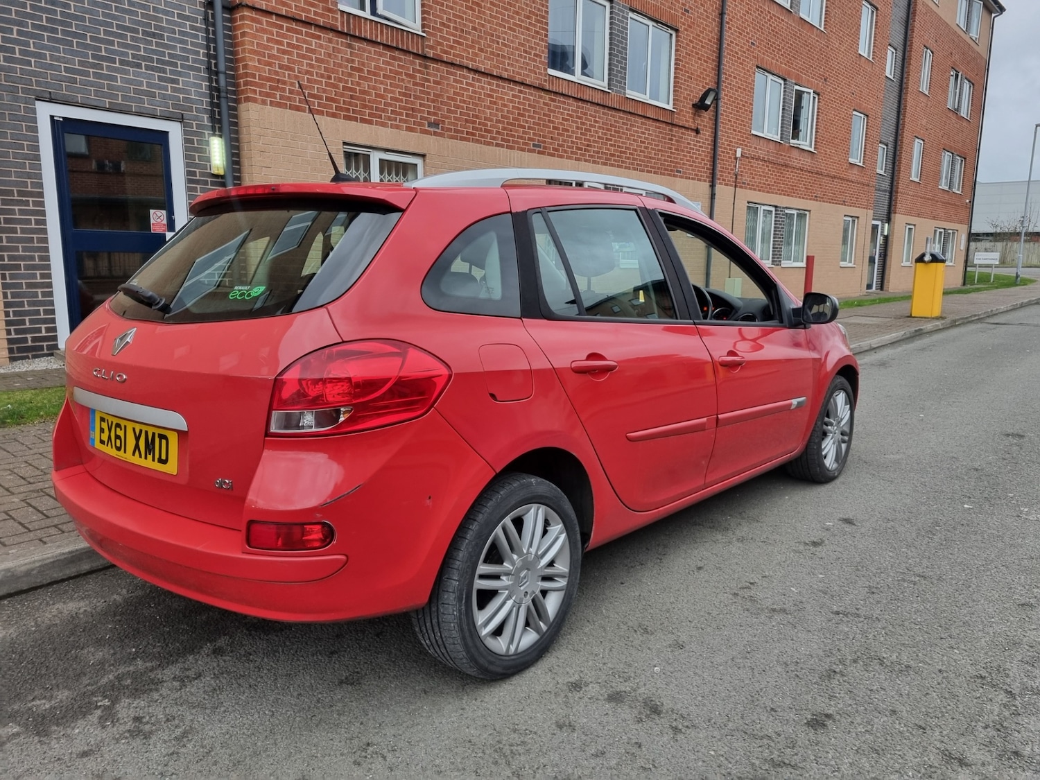 Used Renault Clio 2011 for sale - 76578394: Photo 3