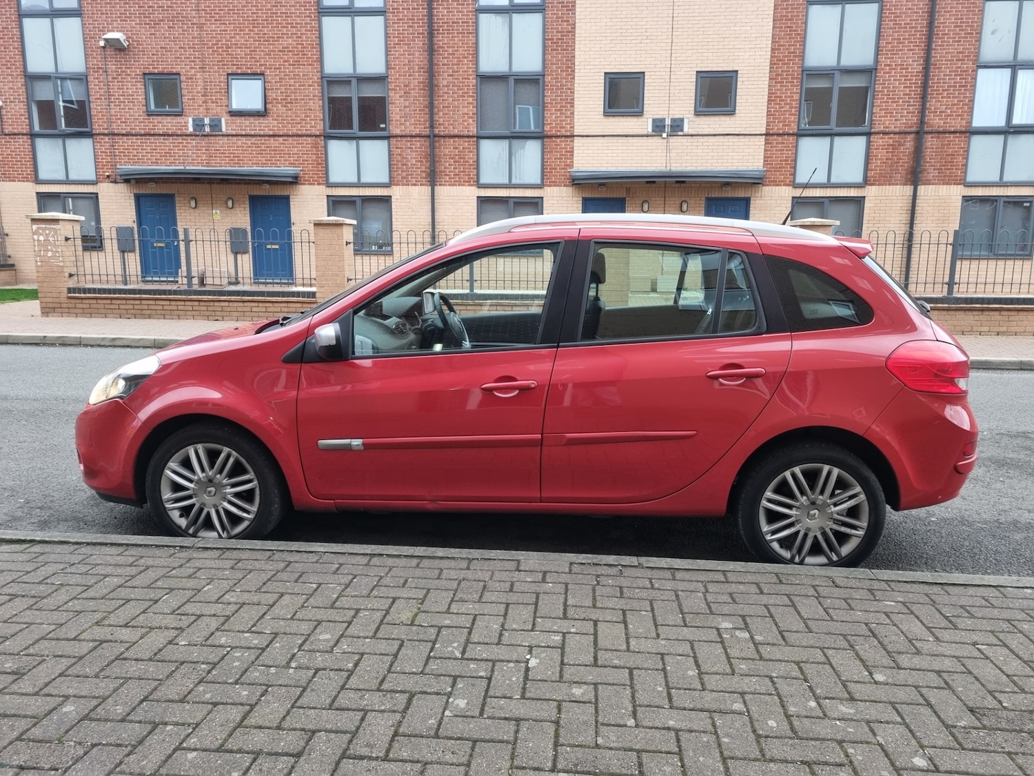 Used Renault Clio 2011 for sale - 76578394: Photo 6