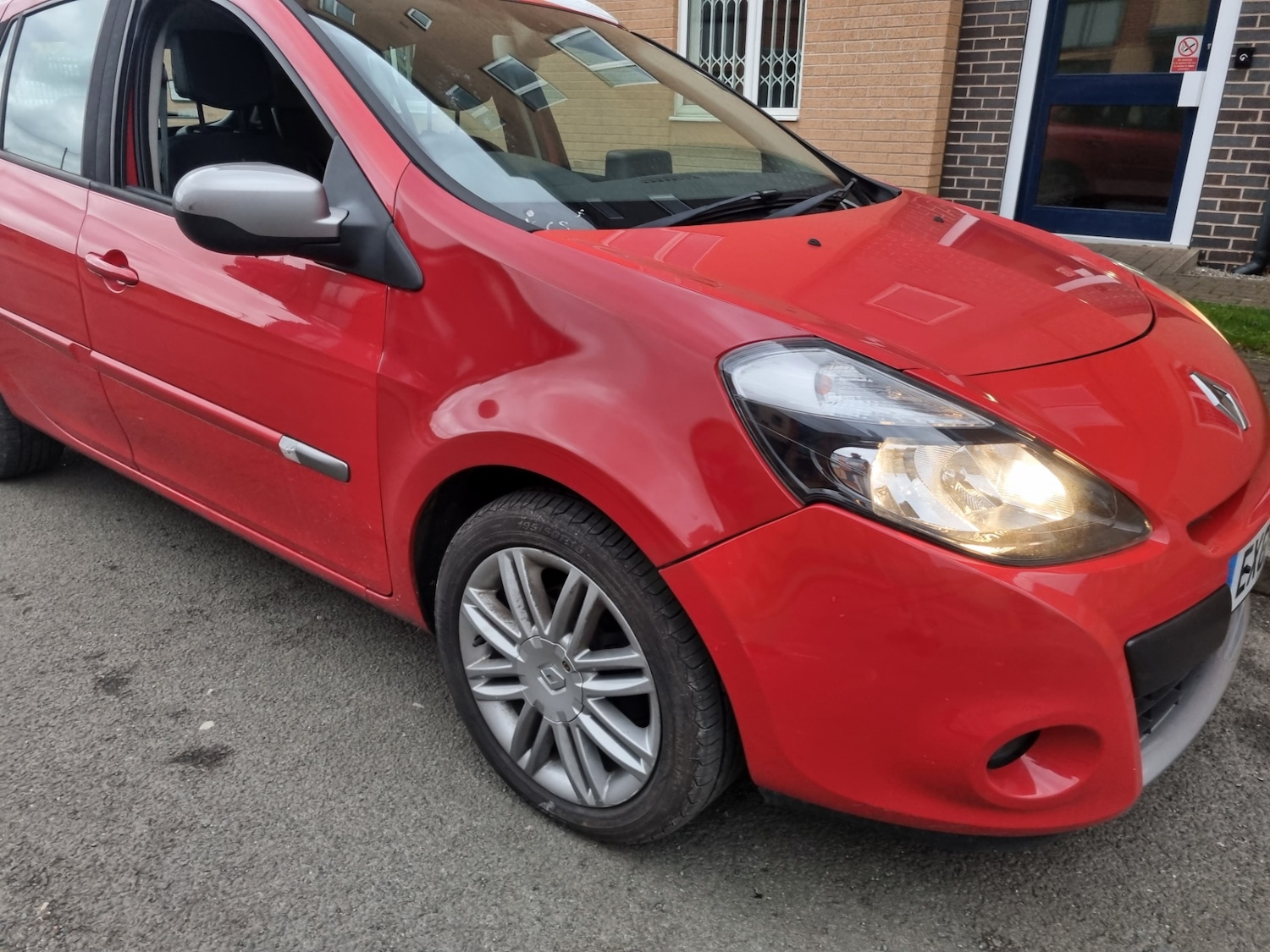 Used Renault Clio 2011 for sale - 76578394: Photo 9