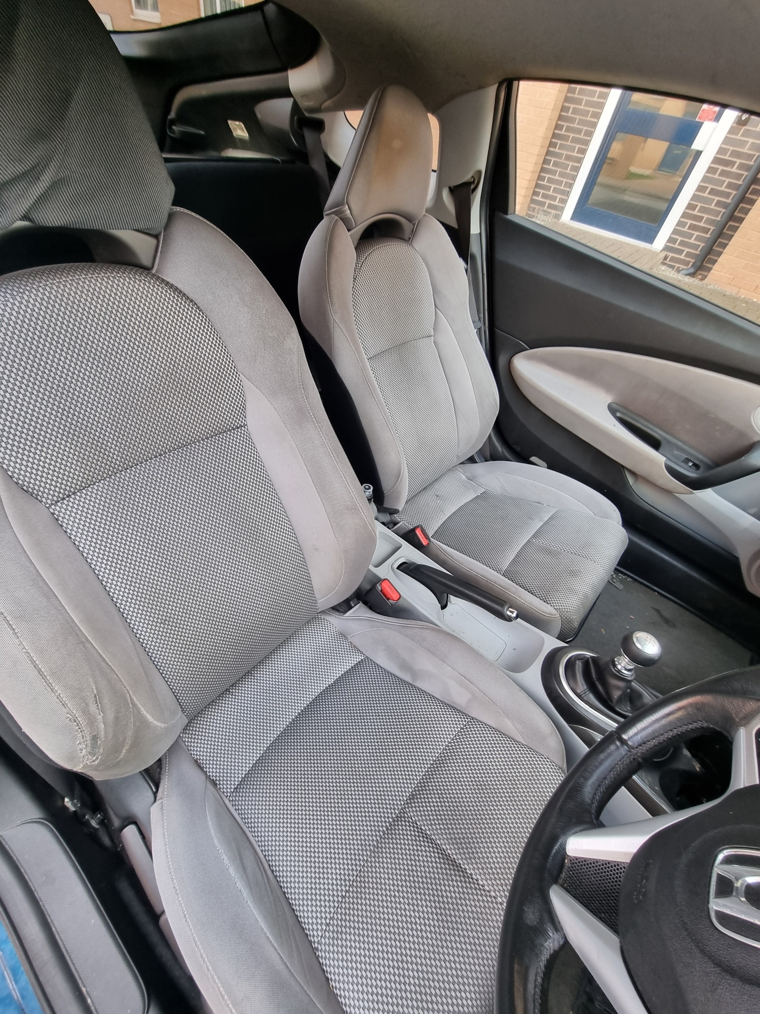 Used Honda CR-Z 2010 for sale - 76578421: Photo 11