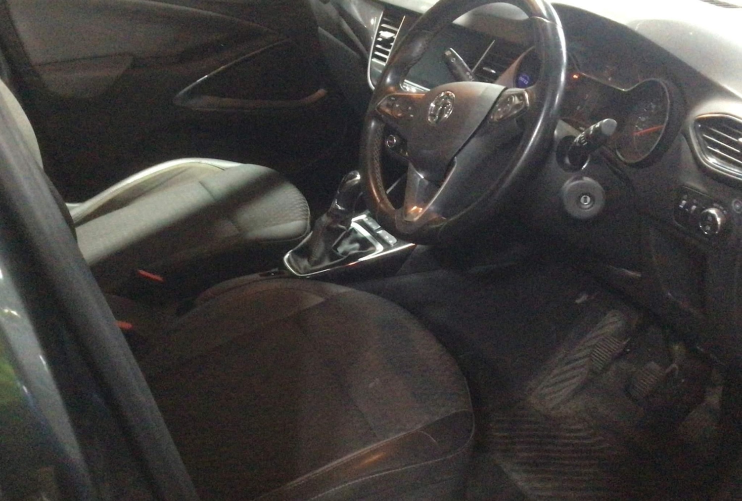 Used Vauxhall Crossland X 2017 for sale - 75857927: Photo 9