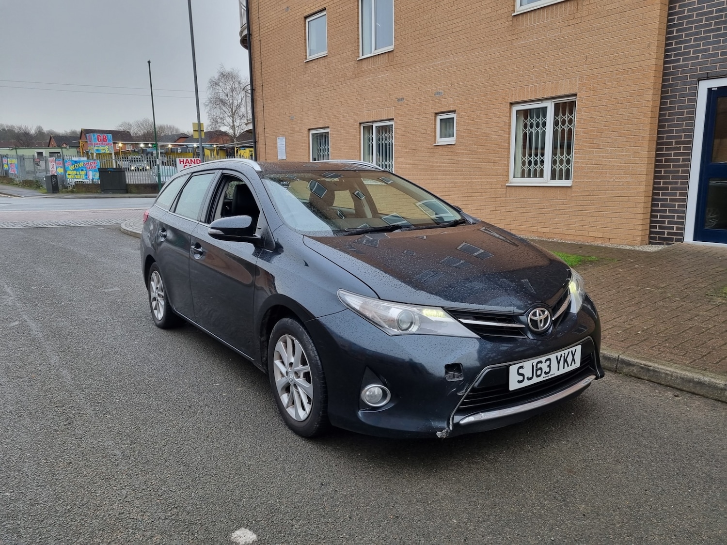 Used Toyota Auris 2013 for sale - 76579772: Photo 1