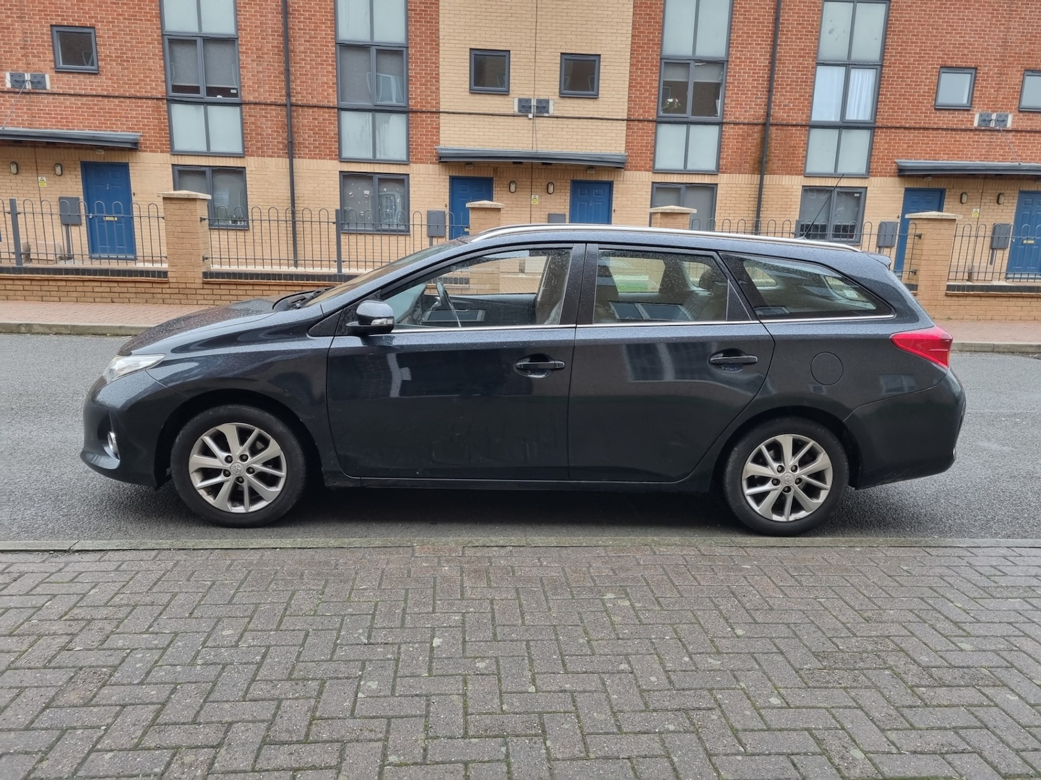 Used Toyota Auris 2013 for sale - 76579772: Photo 4