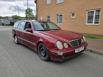 Used Mercedes-Benz E-Class 2001 for sale - 75857542: Photo