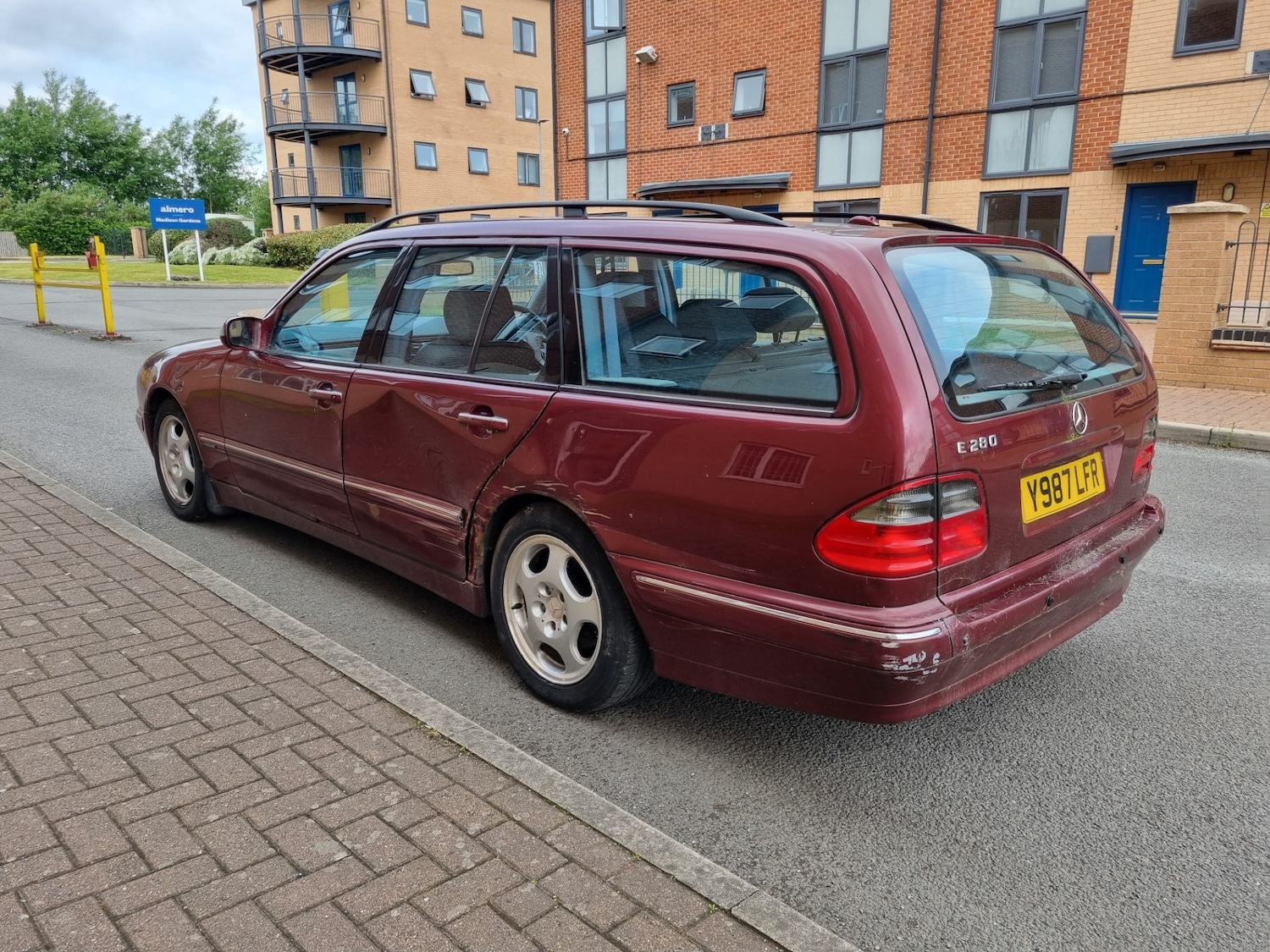 Used Mercedes-Benz E Class 2001 for sale - 76577748: Photo 7