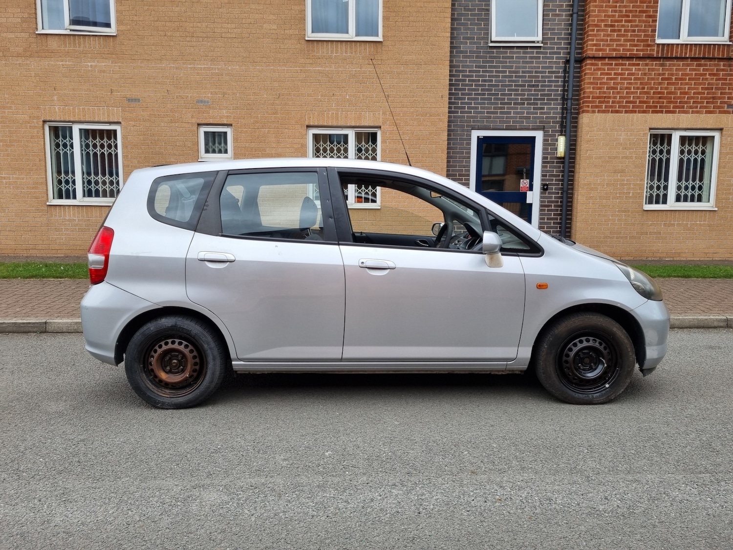 Used Honda Jazz 2004 for sale - 76577513: Photo 8